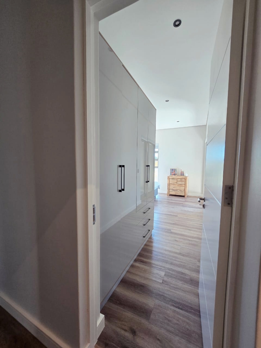 4 Bedroom Property for Sale in Oubaai Western Cape